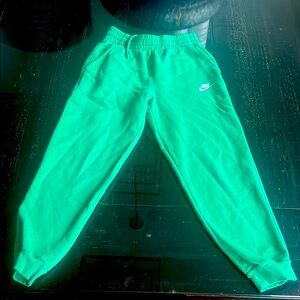 Nike Emerald Jogger Sweatpants Relaxed Fit
